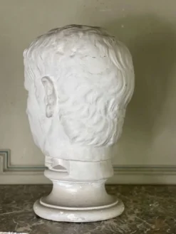 Buste en plâtre d’un empereur romain