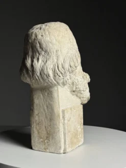 Buste en plâtre tête classique