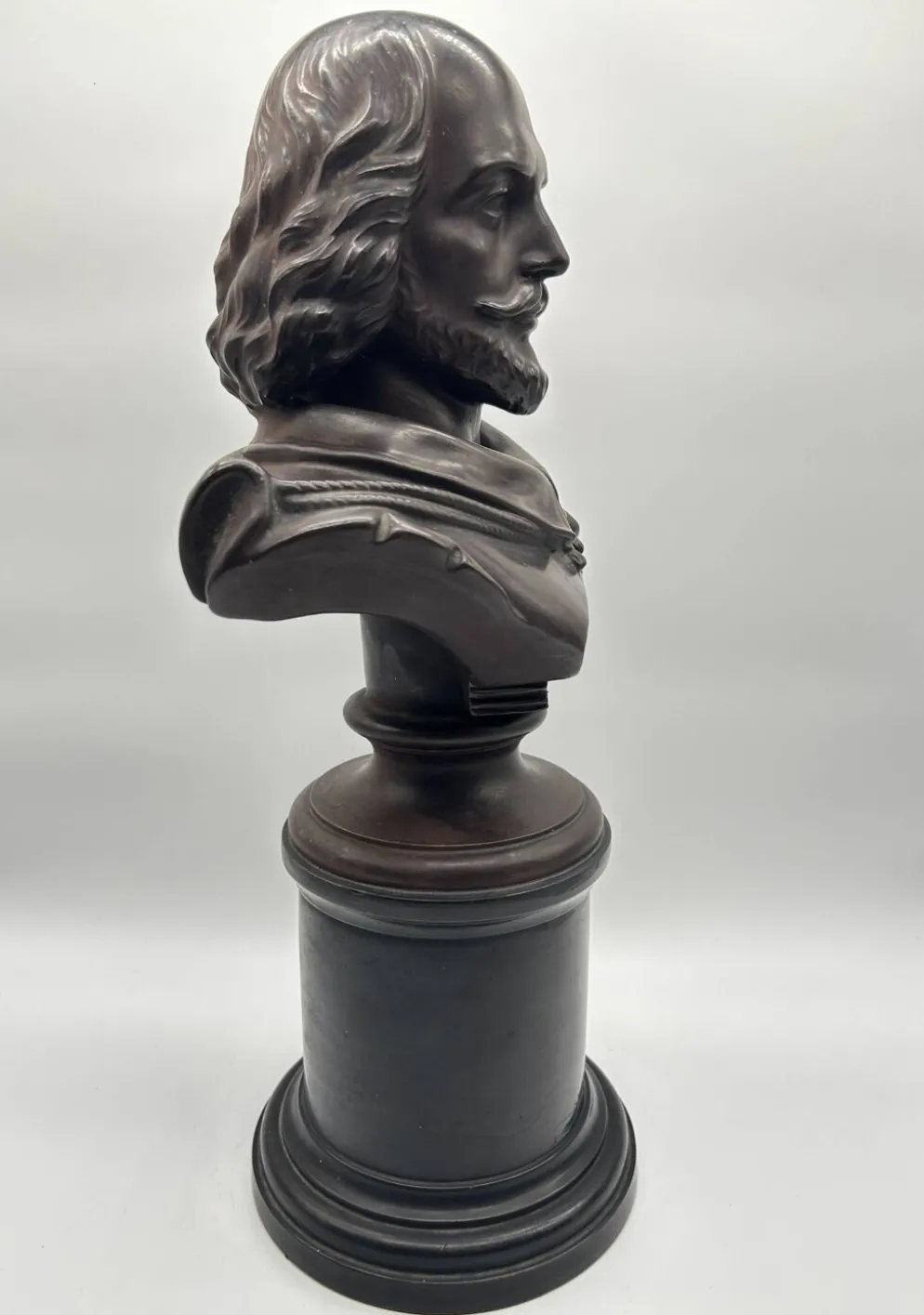 Buste en terre cuite de Shakespeare par Rudolf Uffrecht
