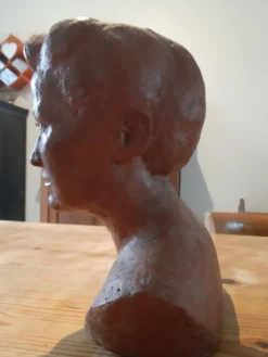 Buste femme des années 50 en terre cuite