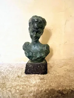 Buste femme signé Ernest Patris, (1909-1981)