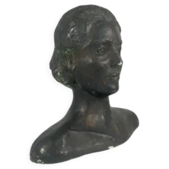 Buste féminin style néoclassique en plâtre par M. Mongey, XXe siècle