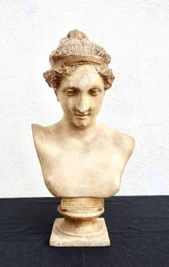 Buste à l'antique en plâtre d'après Antonio Canova, 