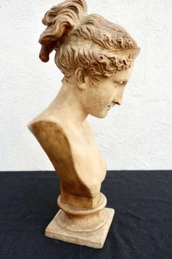 Buste à l'antique en plâtre d'après Antonio Canova, 