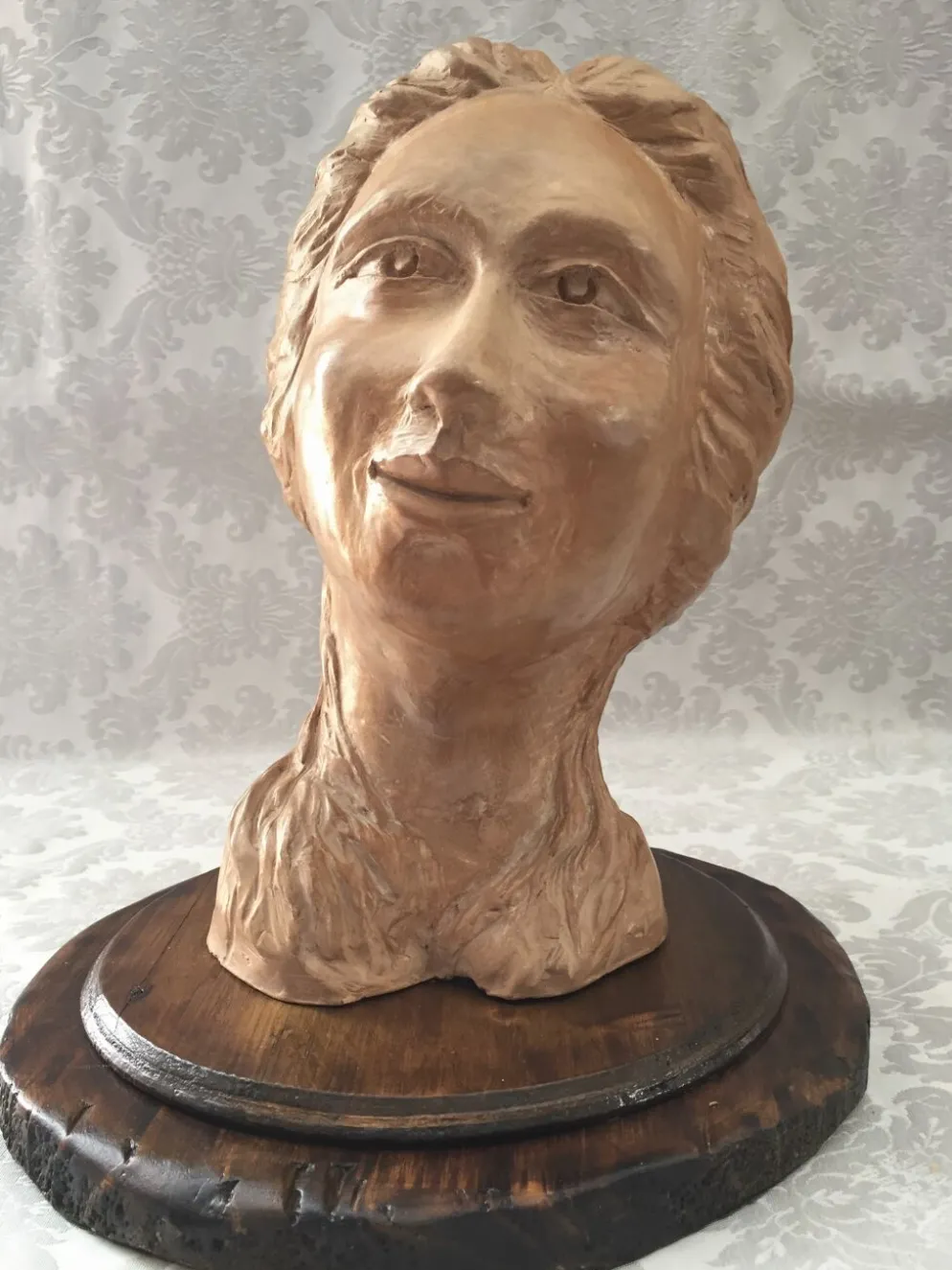 Buste sculpture en terre crue d'atelier visage de femme art design 1950