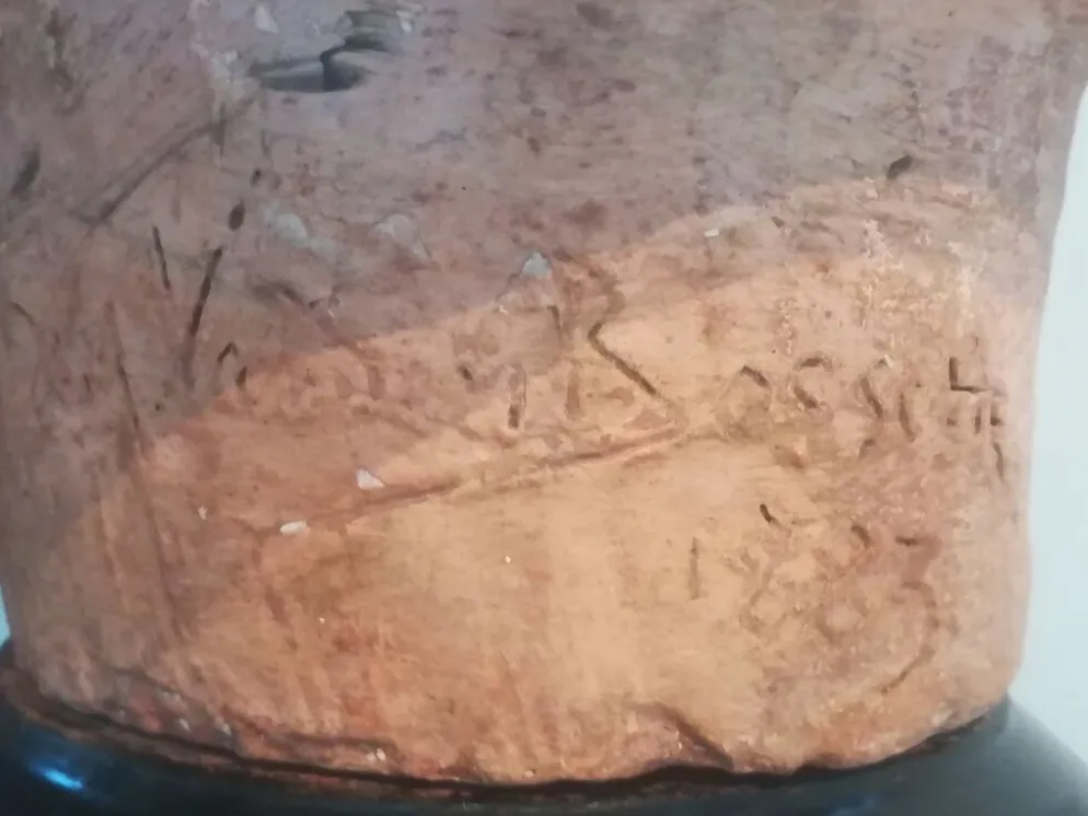 Buste signé D. Van Den Bossche en terre cuite