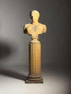 Buste sur piédestal Antinous, 20ème siècle