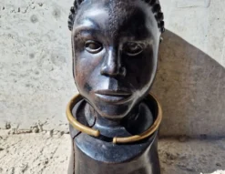 Buste tribal africain en ébène