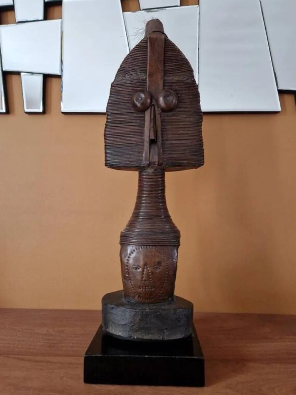 Bwété, figure de gardien reliquaire - Kota Mahongwé, Gabon - bois et cuivre