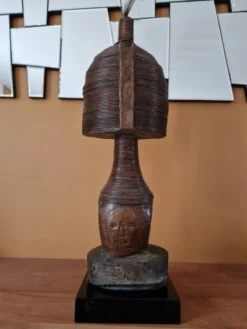 Bwété, figure de gardien reliquaire - Kota Mahongwé, Gabon - bois et cuivre
