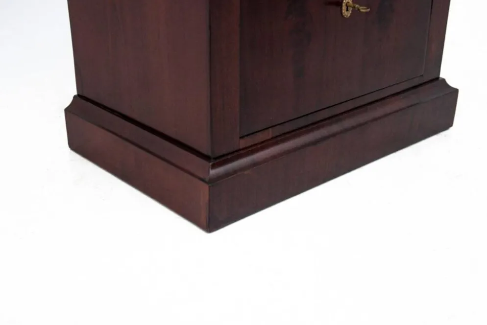 Cabinet en acajou, Europe du Nord, vers 1860.