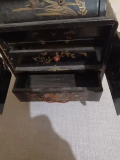 Cabinet miniature japon
