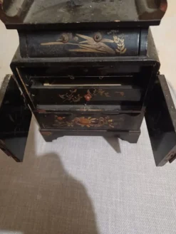 Cabinet miniature japon