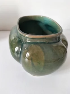 Cache-pot Art déco lobé en faïence émaillée vert turquoise