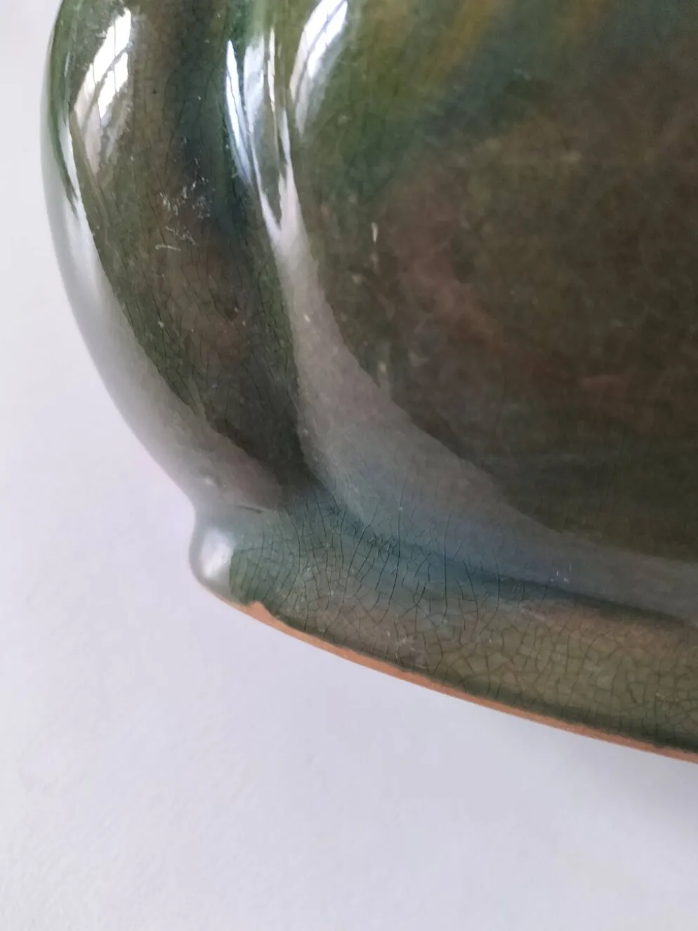 Cache-pot Art déco lobé en faïence émaillée vert turquoise