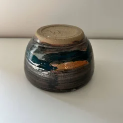 Cache pot artisanal signé