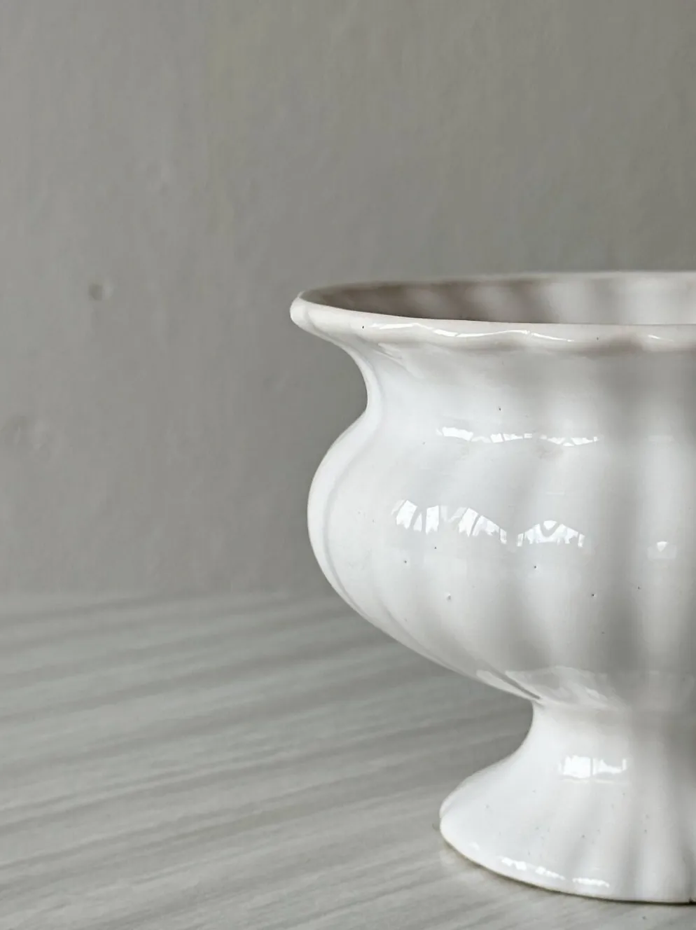 Cache-pot céramique blanche godronné