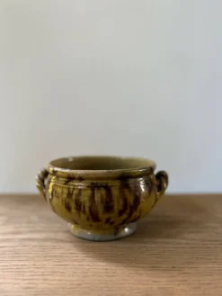 Cache pot en céramique vintage oreilles tressées