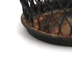 Cache pot en métal grillagé noir style Mathieu Matégot, années 50