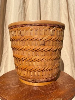 Cache pot en osier vintage