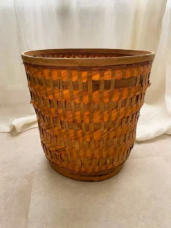 Cache pot en osier vintage