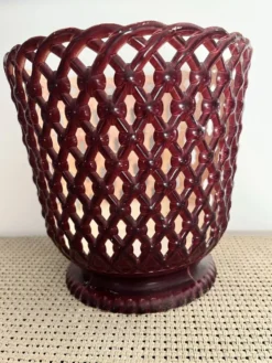Cache pot en plastique