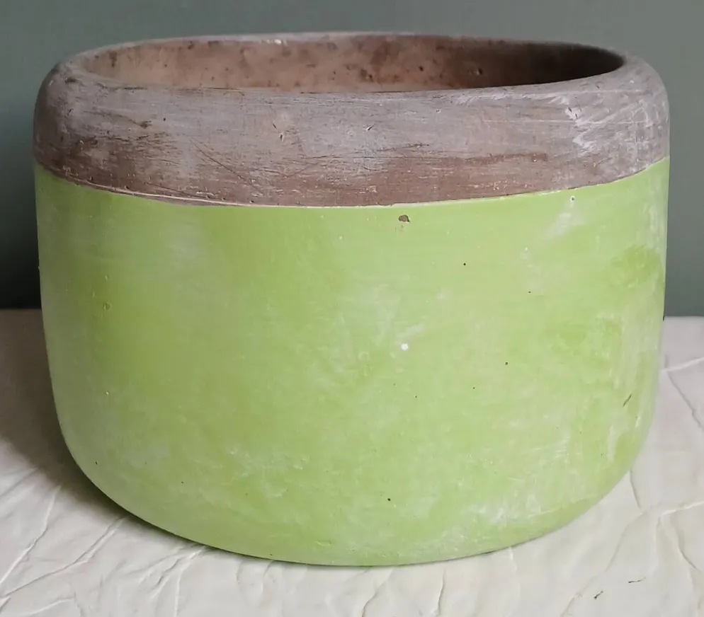 Cache-pot en terre cuite grise & verte. Fabrication Italienne