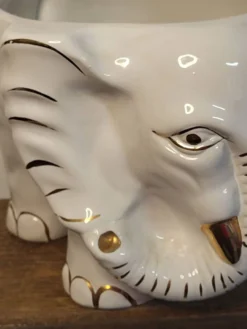 Cache pot éléphant