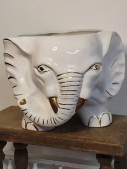 Cache pot éléphant