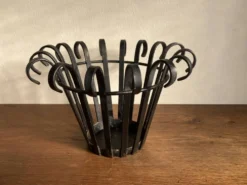 Cache pot mid century Provence en fers plats XL 1960