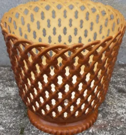 Cache pot 