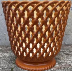 Cache pot 