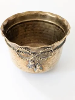 Cache-pot vintage en laiton bord ondulé corde nouée torsadée