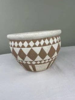Cache pot vintage graphique