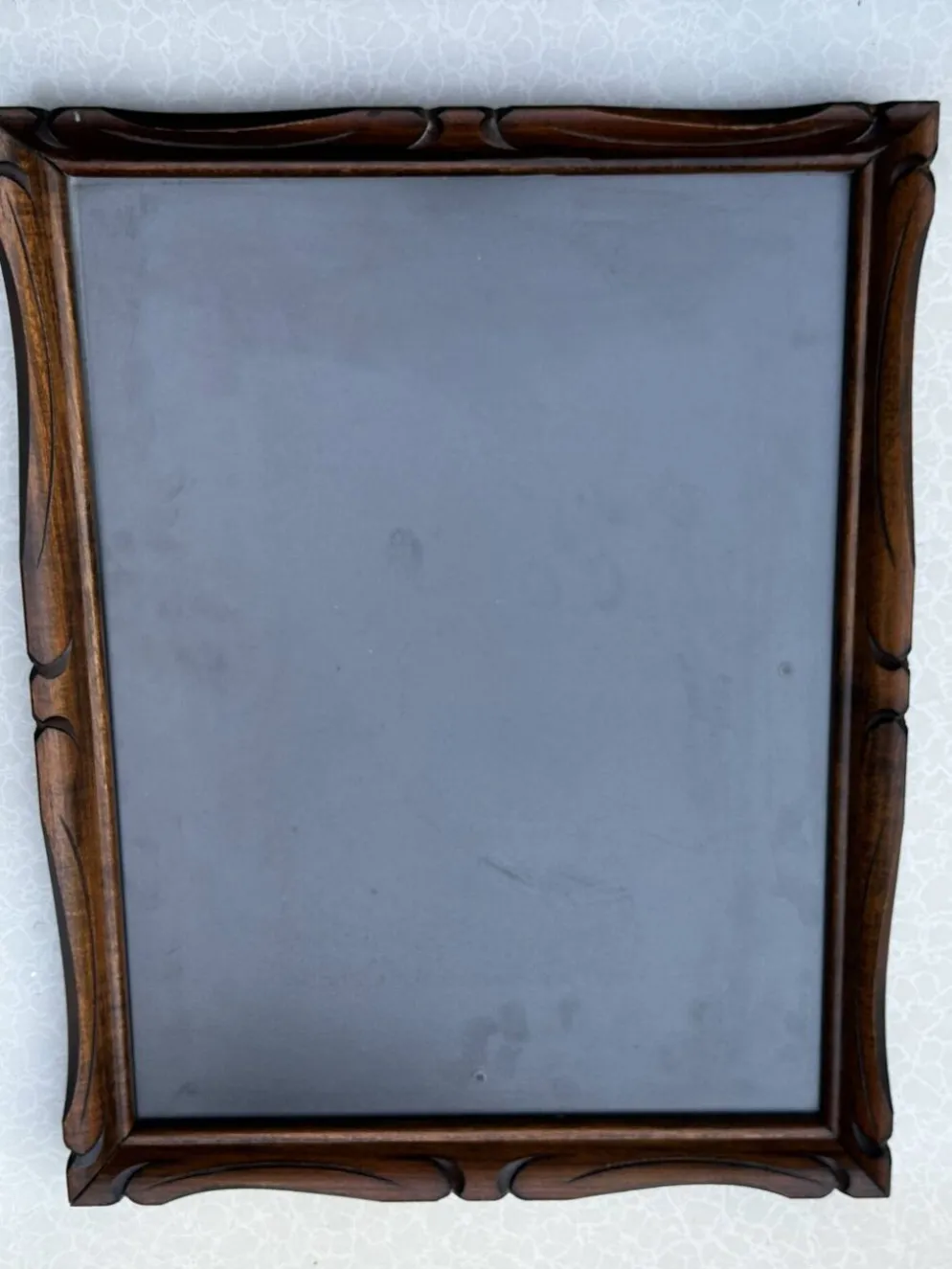Cadre photo vintage Mid-Century en bois sculpté – 30 × 40 cm