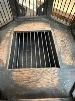 Cage artisanale en teck