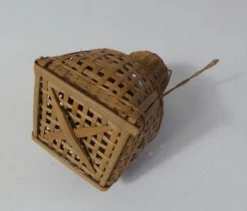 Cage en rotin vintage