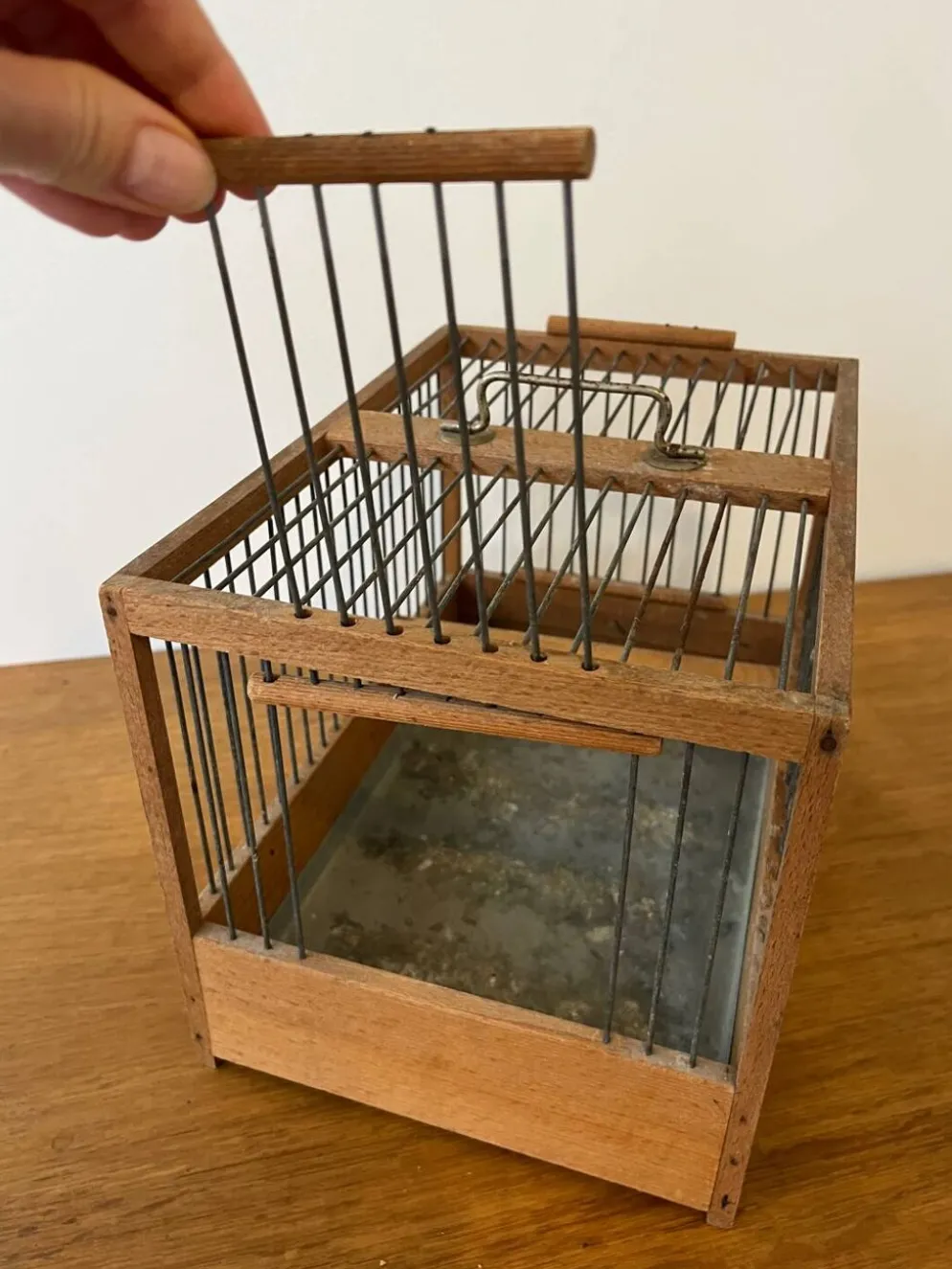 Cage oiseau en bois ancienne