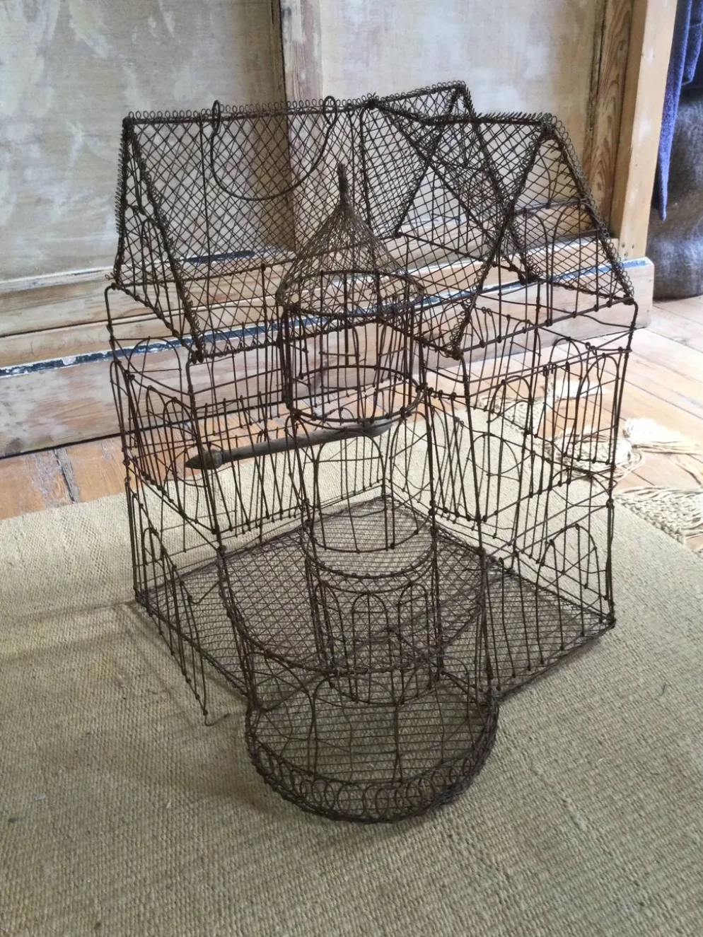 Cage à oiseaux artisanale en fil de fer