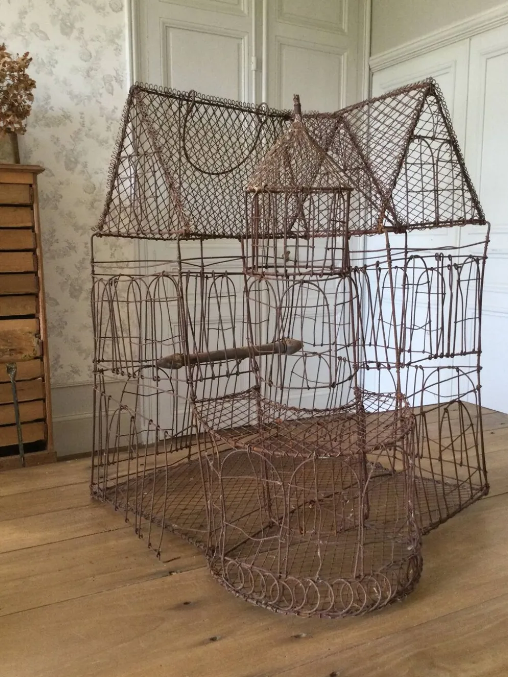 Cage à oiseaux artisanale en fil de fer