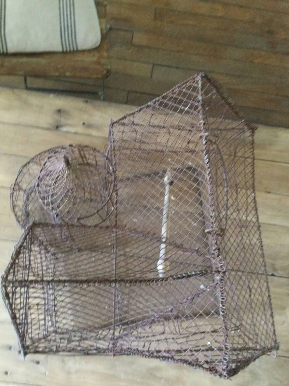 Cage à oiseaux artisanale en fil de fer