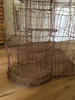 Cage à oiseaux artisanale en fil de fer