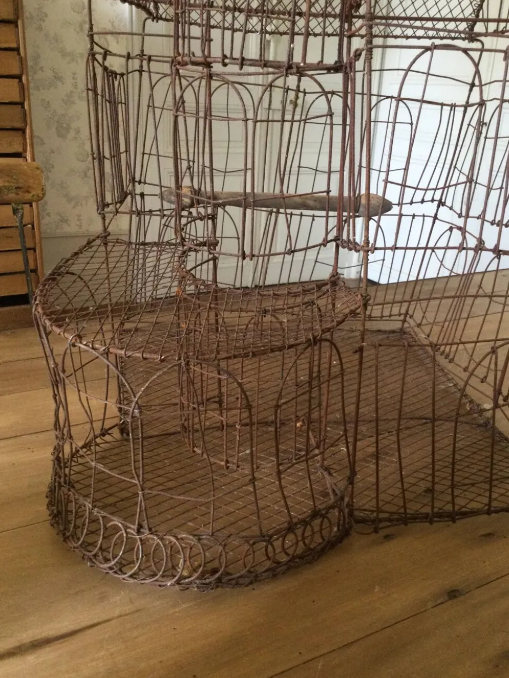 Cage à oiseaux artisanale en fil de fer