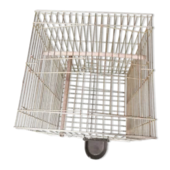 Cage à oiseaux dorée