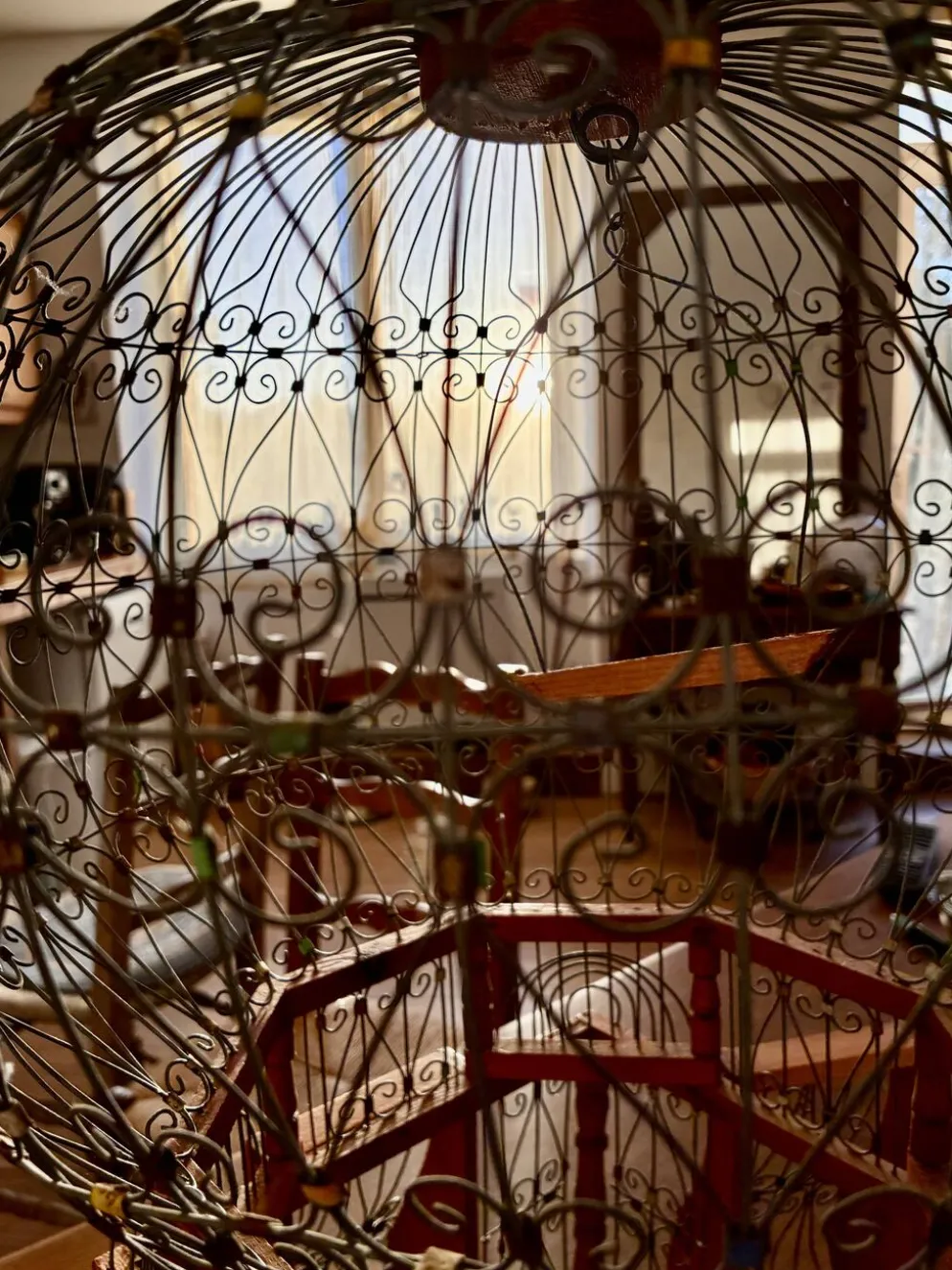 Cage à oiseaux en bois