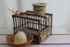 Cage à oiseaux en bois
