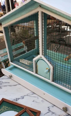 Cage à oiseaux en bois