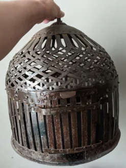 Cage à oiseaux en fer forgé fabrication artisanale Inde