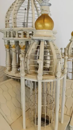 Cage à oiseaux victorienne française du milieu du siècle