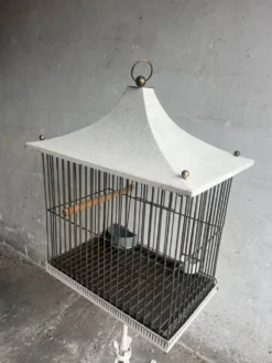 Cage à oiseaux vintage style pagode sur pied
